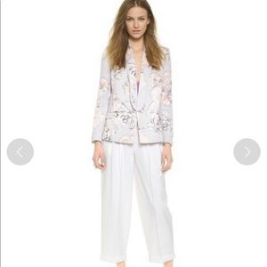 Stunning! Finders Keepers Floral Blazer